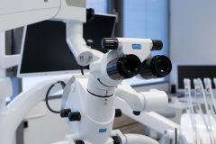 Dentálny mikroskop ZUMAX